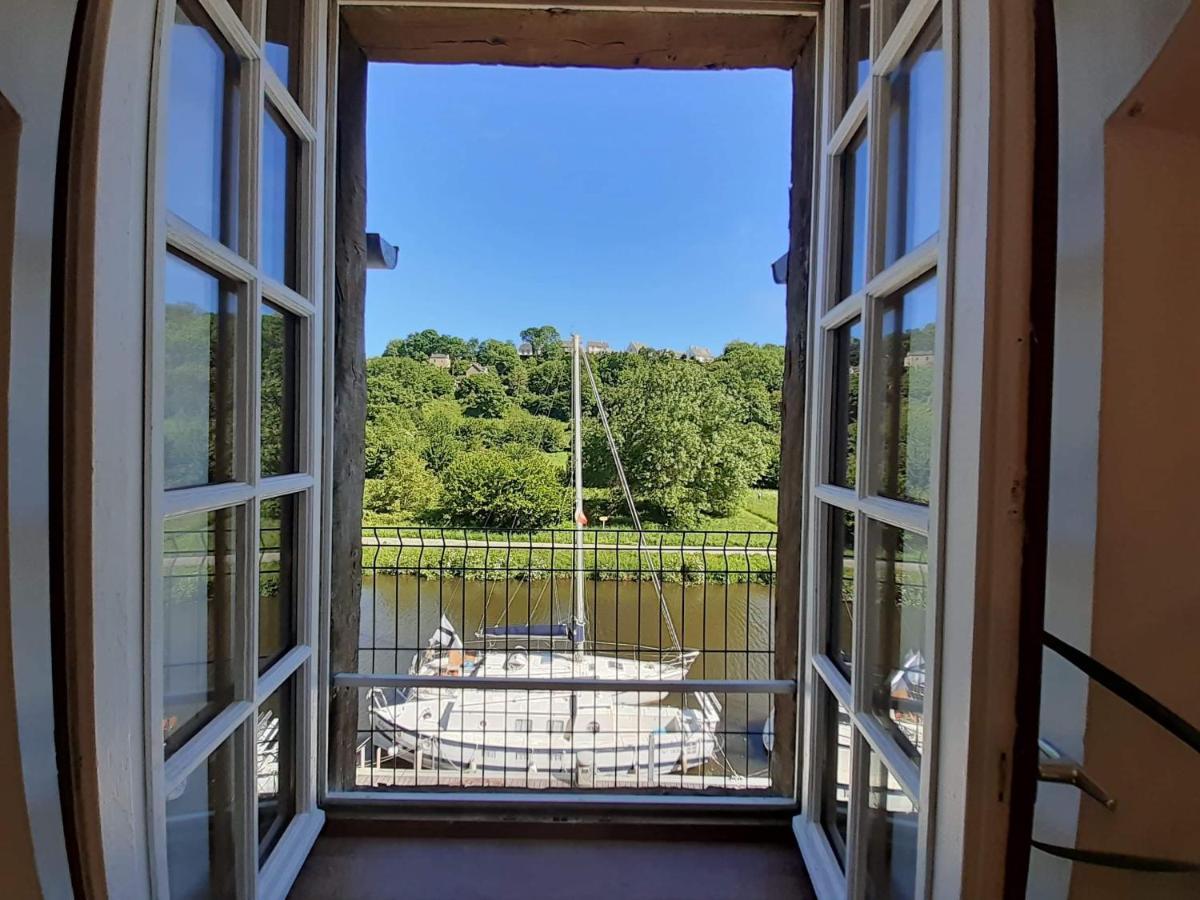 Vue Sur Le Port De Dinan Apartment Exterior photo